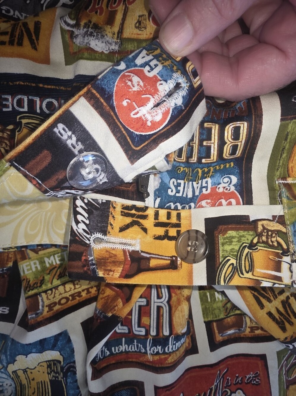 Mens Beer All Over Print Shorts SZ 36 10 Inch Inseem Double Button-up W/ Pockets - Picture 12 of 14